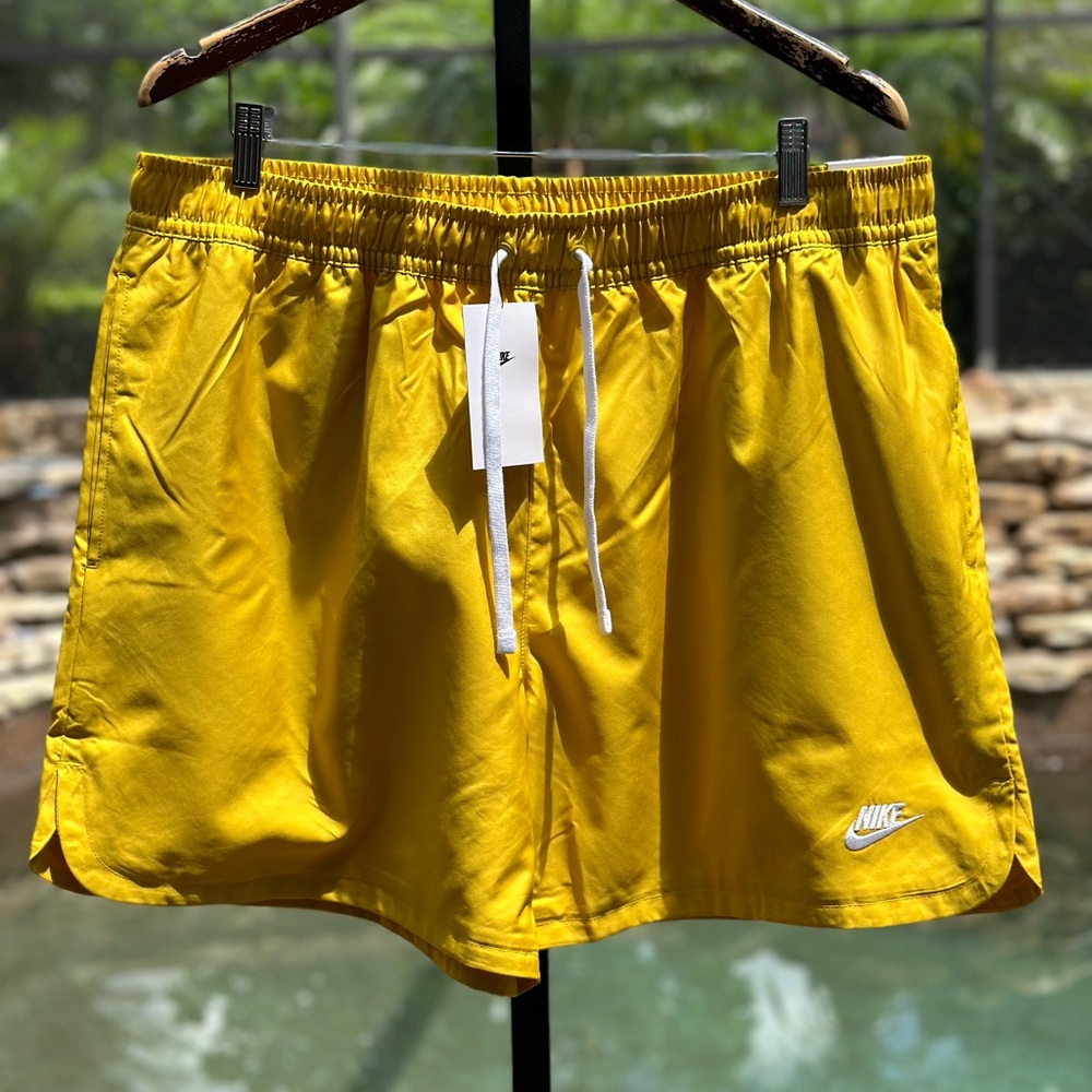 Nike Men's Sportswear Essentials Lined Flow Shorts XL‎ Gold DM6829-709